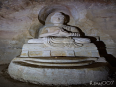 Tuợng Phật khắc trên trên vách hang động tu viện Santi